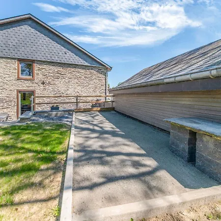 Hébergement de vacances Wonderful Holiday Home In Gouvy With Sauna And Jacuzzi Gouvy