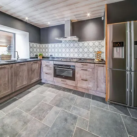 Wonderful Holiday Home In Gouvy With Sauna And Jacuzzi * Gouvy