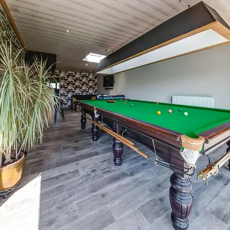 Wonderful Holiday Home In Gouvy With Sauna And Jacuzzi Ferienhaus
